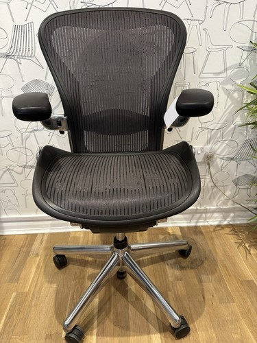 Herman miller aeron medium - herman,