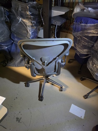 Herman miller aeron - gray, mesh