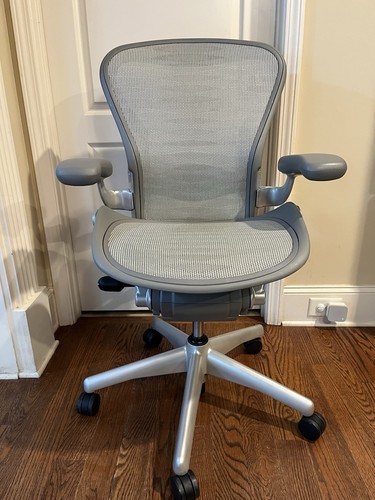 Herman miller aeron chair - chair, size