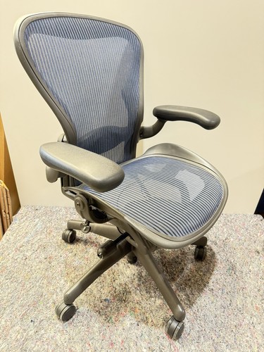 Herman miller aeron - herman, size