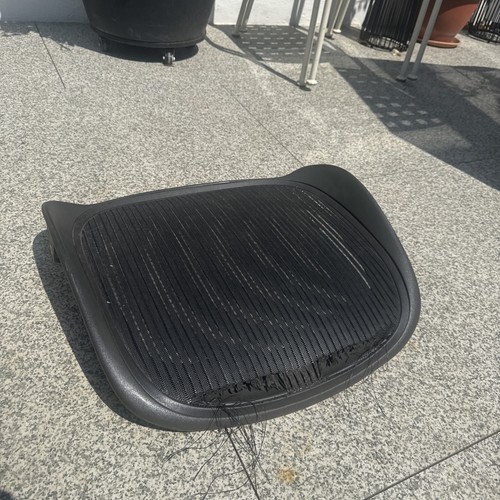 Herman miller aeron size - miller, b
