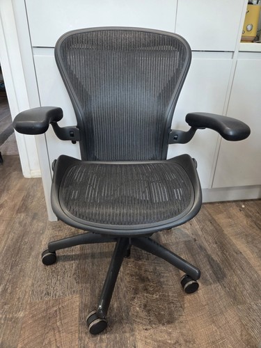 Herman miller aeron - herman, desk
