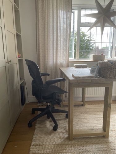Herman miller aeron chair - miller,