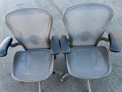 Herman miller aeron chair - herman,